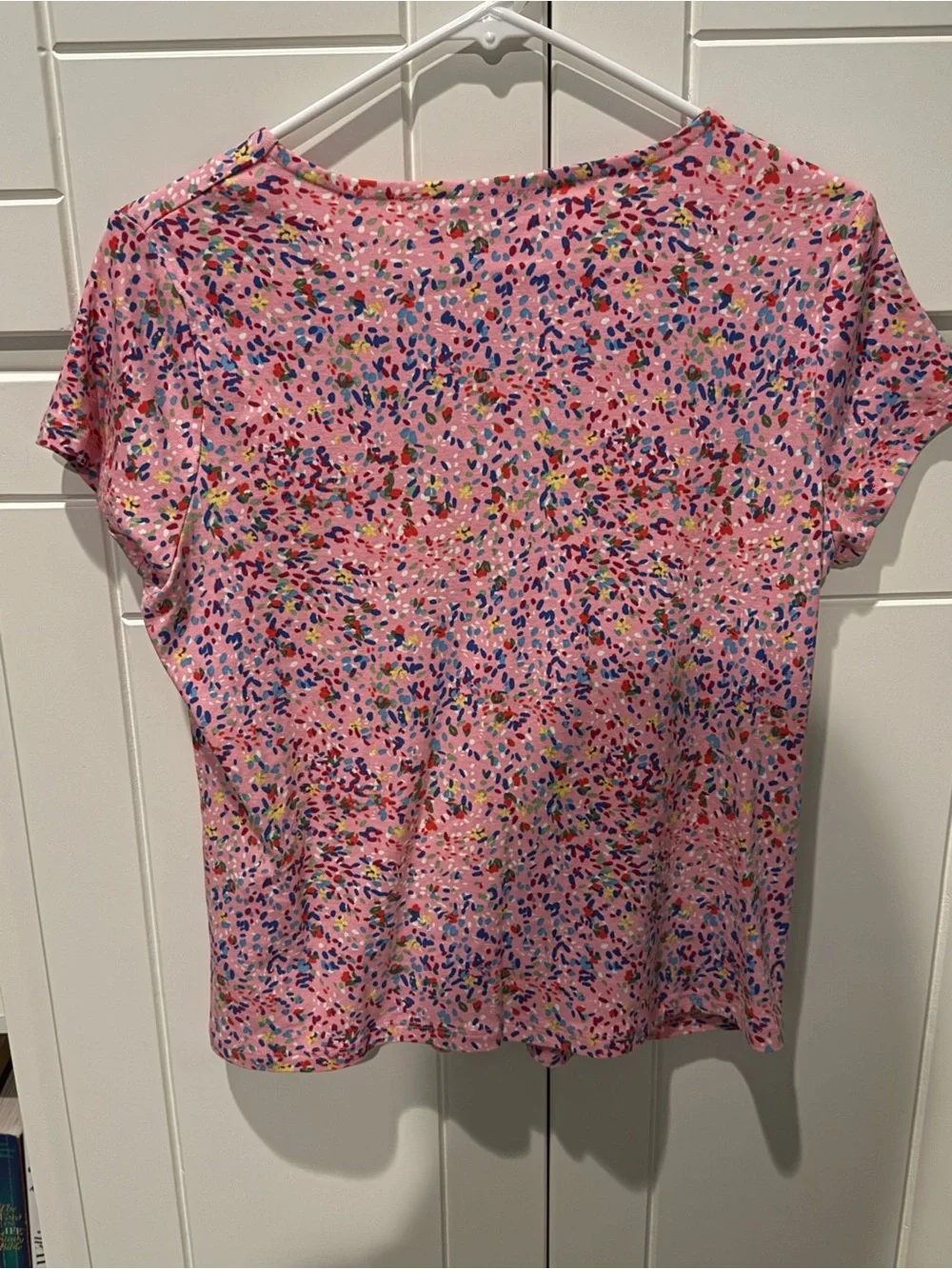 Rafaella Pink Short Sleeve Scoop-Neck Confetti Print Top. Size PM